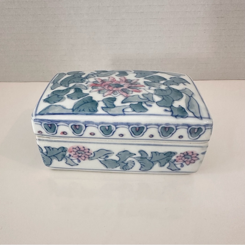 Asian Ceramic Trinket Jewelry Box Lotus Flower Lid China Pink Blue Vintage